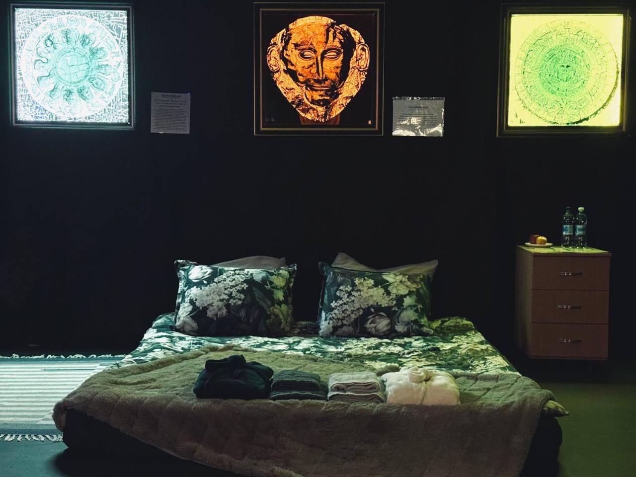 Hotel Арт-Вокзал Krivói Rog Habitación foto